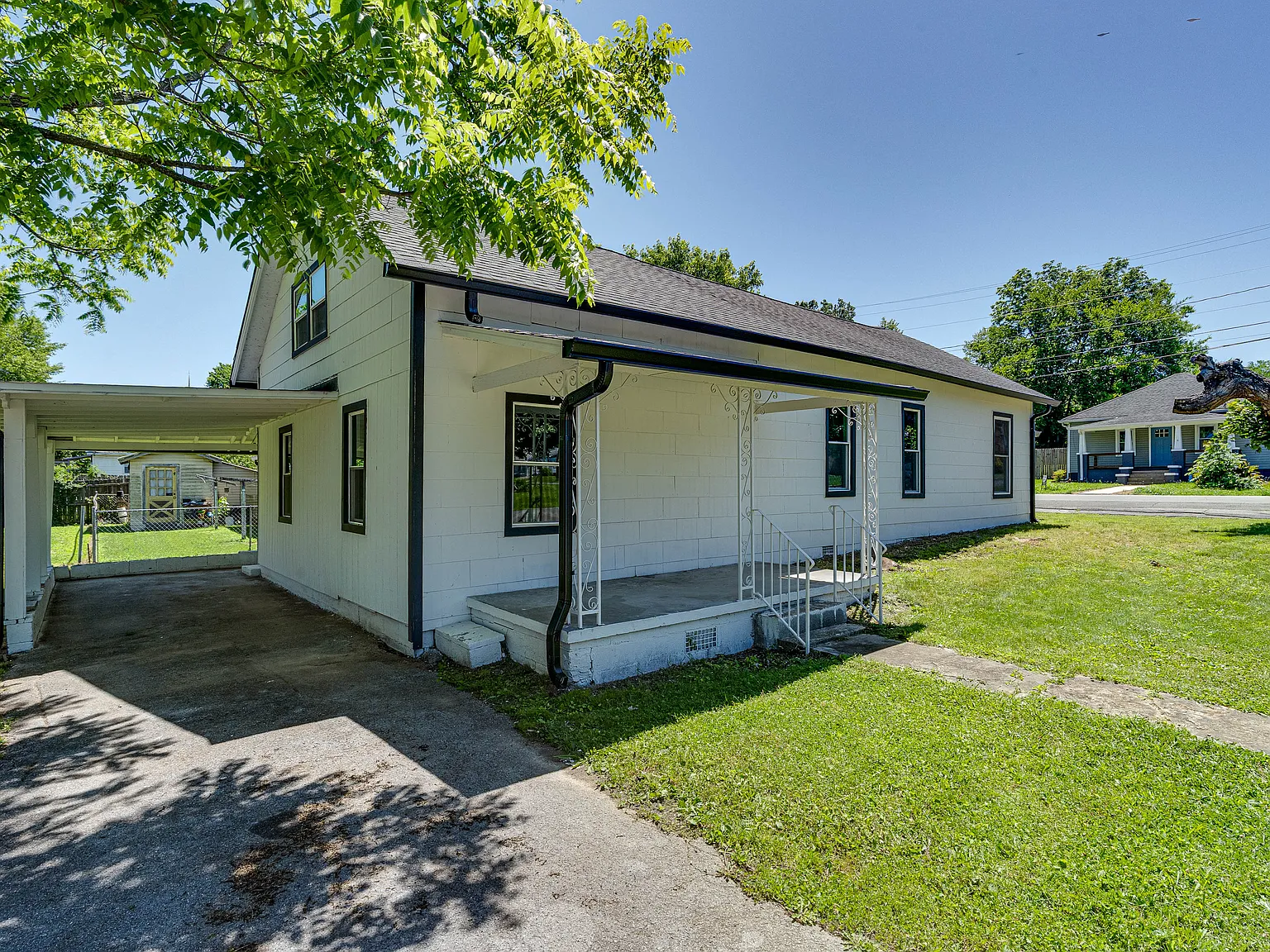 4 bed, 1056 sqft, $1,750 — Photo 2