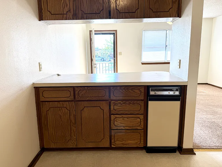 2208 Shenandoah Dr — Photo 4
