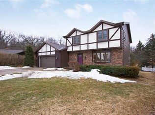4525 Mallory Cir, Madison, WI 53704