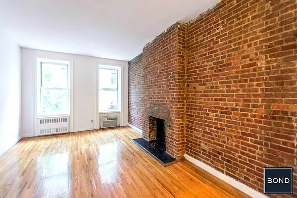 Rented by Bond New York | media 6