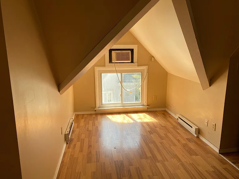 610 W Springfield Ave #B — Photo 4