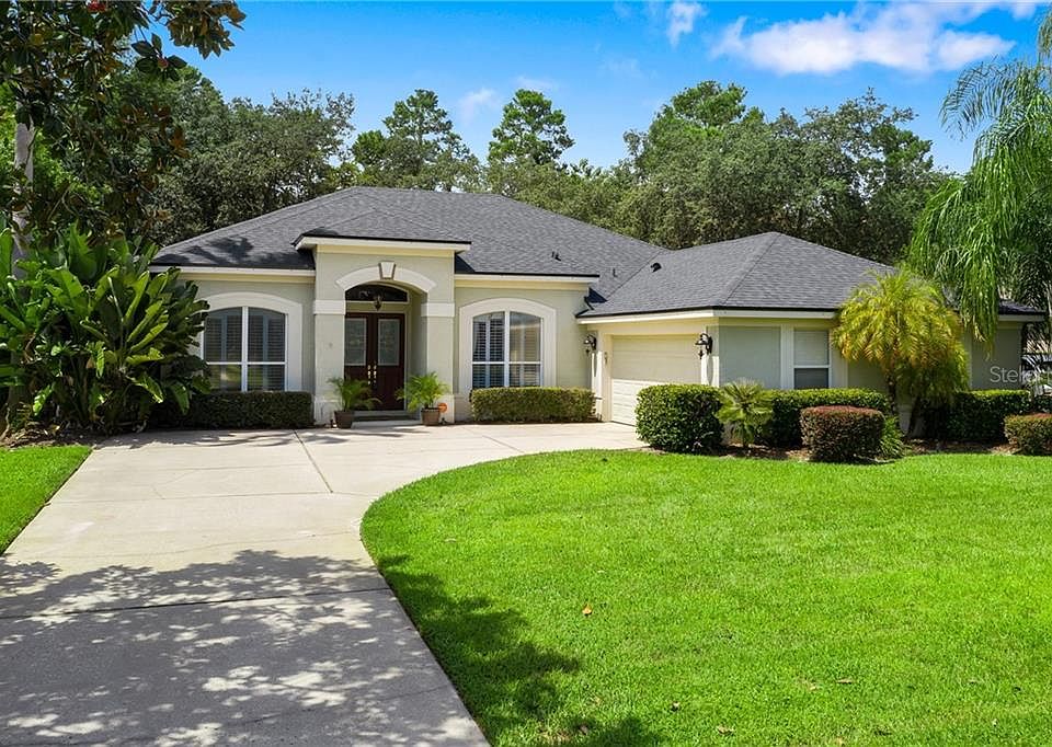 1st image of 158 Seville Chase Dr