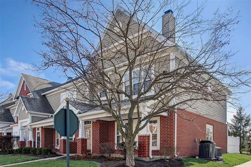 685 Rockport Pl photo 1