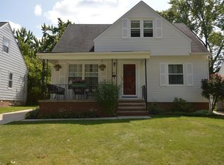 60 Natalie Rd, Bedford, OH 44146