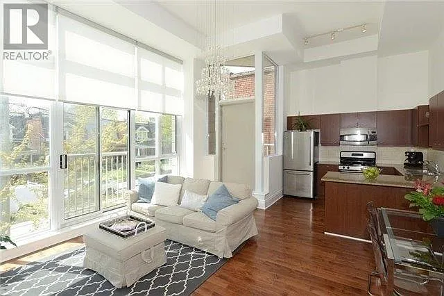 437 Roncesvalles Avenue Toronto — Photo 3