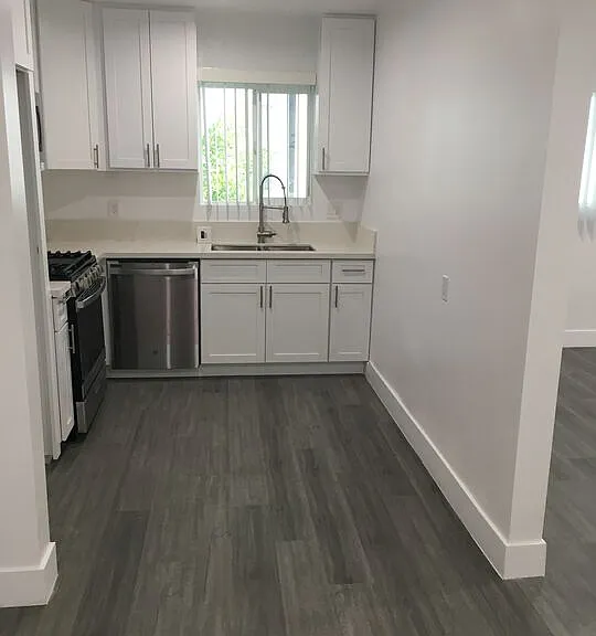 1118 S Holt Ave #5 — Photo 8