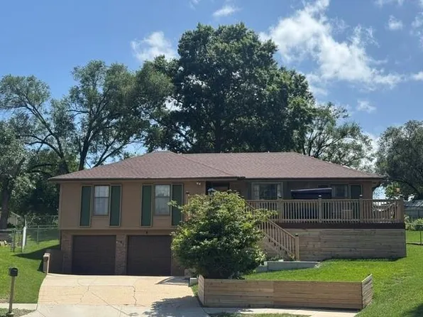 11925 W 49th Ter, Shawnee, KS 66216