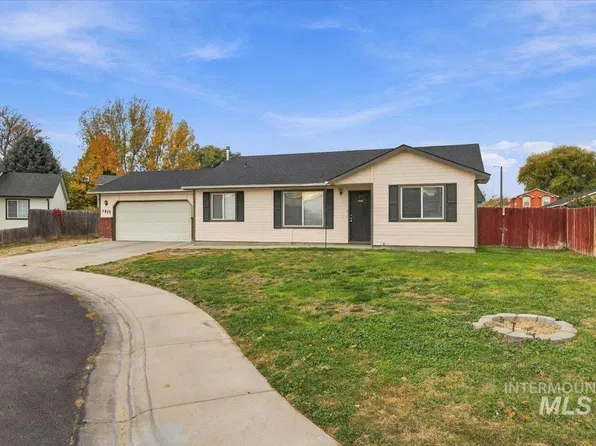 1917 Hoover St, Nampa, ID 83686