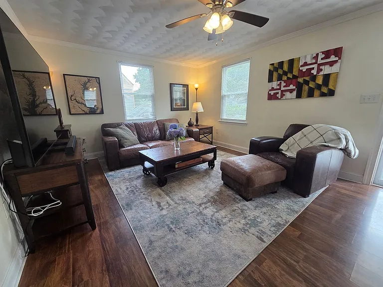 7407 Yorktown Dr — Photo 3