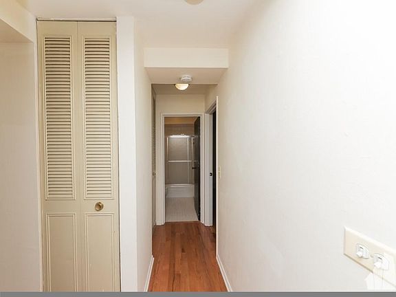 4th image of 3164 N Cambridge Ave #403