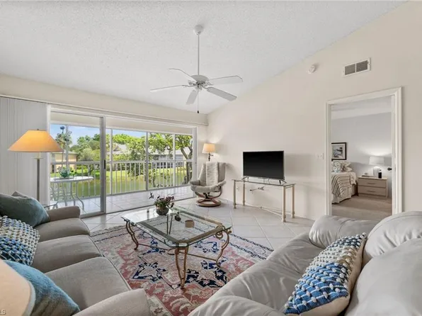 1190 Yesica Ann CIR #B205, NAPLES, FL 34110