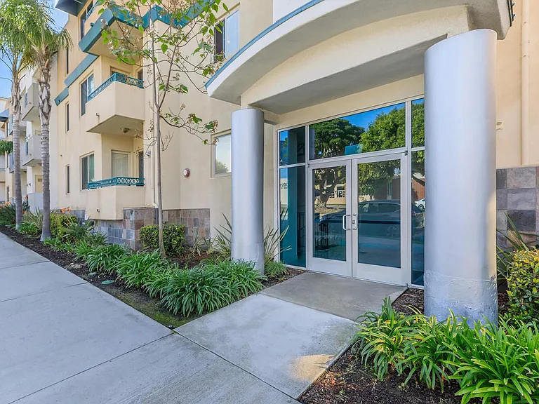 Del Rey Club Apartments — Photo 4