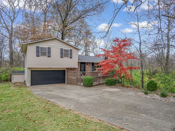 618 E Airwood Dr, East Alton, IL 62024