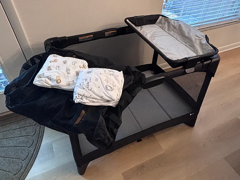 Pack 'N Play is stored in bedroom #3 closet.