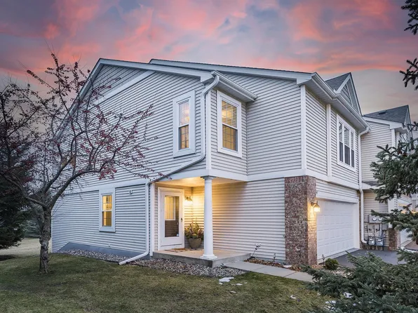 347 Wagon Wheel Ln, Chaska, MN 55318