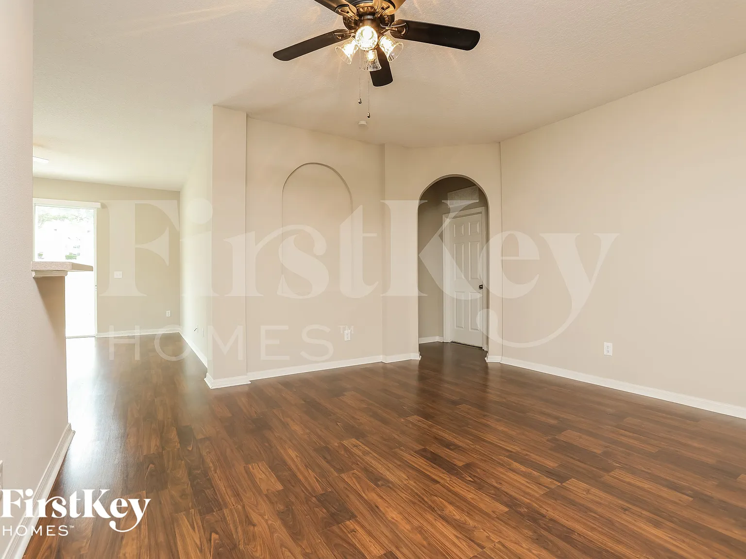 4 bed, 2.0 bath, 1875 sqft, $1,770 — Photo 2