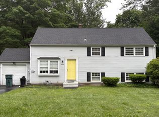 13 Sheahan Dr, Hamden, CT 06514