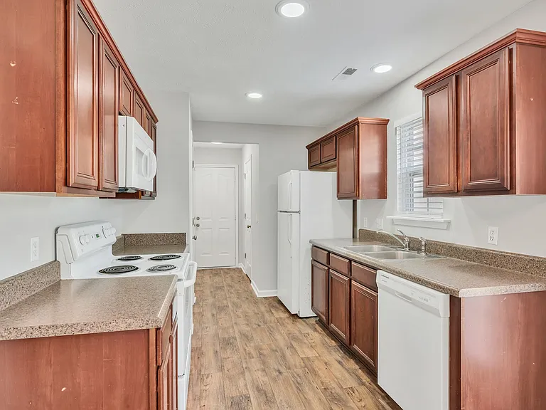 1036 Cheryl Ln — Photo 11