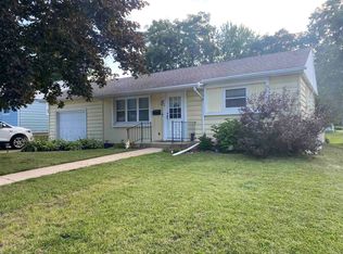 944 Jefferson Dr, Freeport, IL 61032