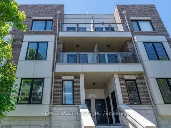 252 Royal York Rd #213, Toronto, ON M8V 1Y8