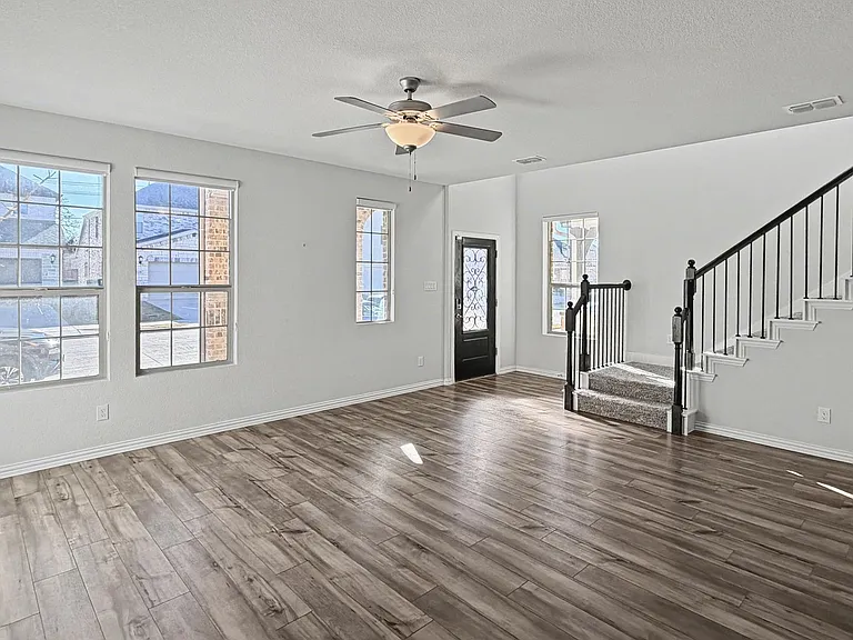 2653 Acadia Dr — Photo 5