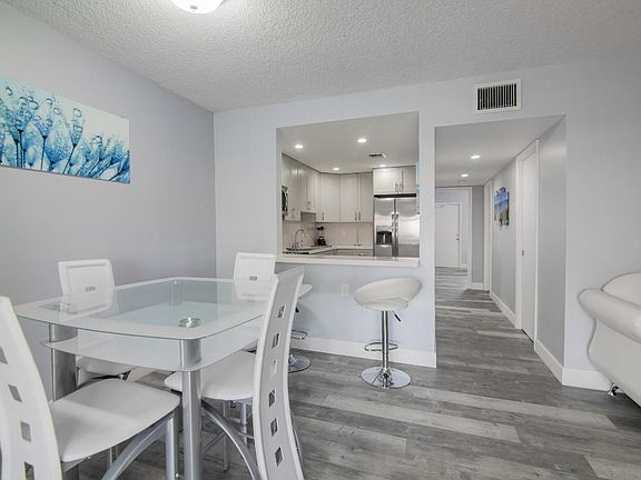 5th image of 320 S Surf Rd APT 205