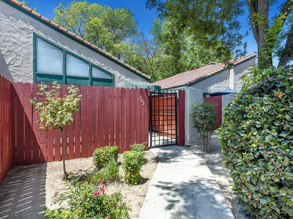 5965 E Shields Ave Unit 123, Fresno, CA 93727