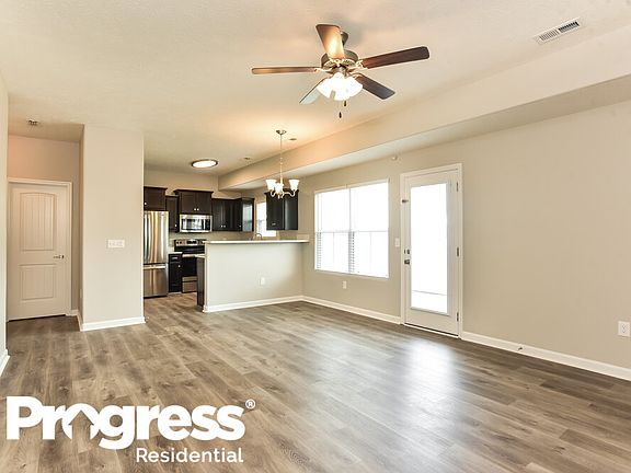 4th image of 1732 Sunray Dr