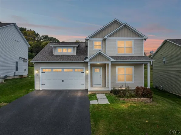 507 Chenango Hill Dr, Hamilton, NY 13346
