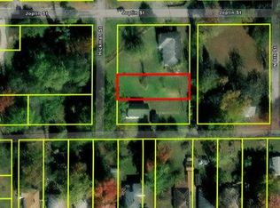 3 Hickman St, Benton, IL 62812