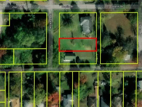 3 Hickman St, Benton, IL 62812