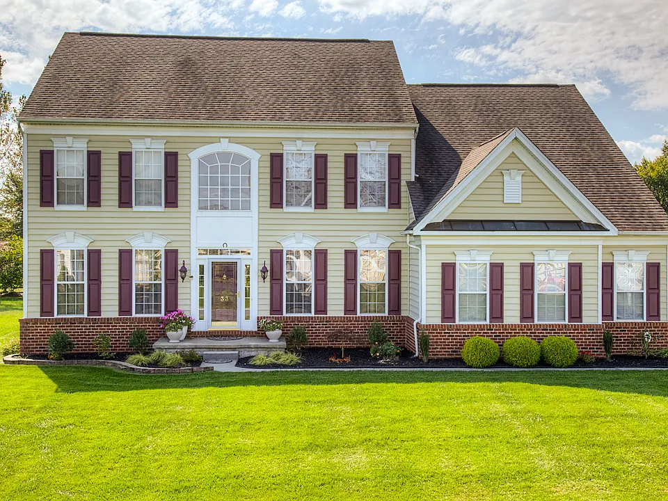 33 Hempstead Dr