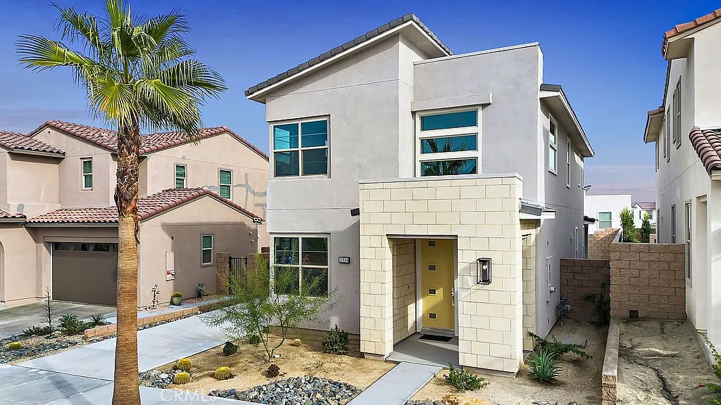 4 bed, 2.5 bath, 2189 sqft, $3,800 — Photo 1