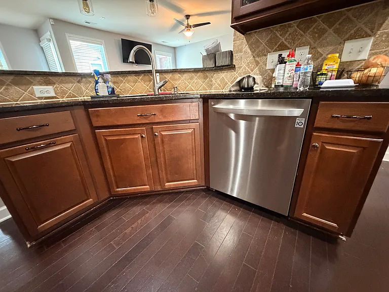 103 Farmers Folly Dr — Photo 8