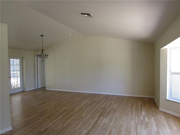 3rd image of 7481 Bear Hollow Cir