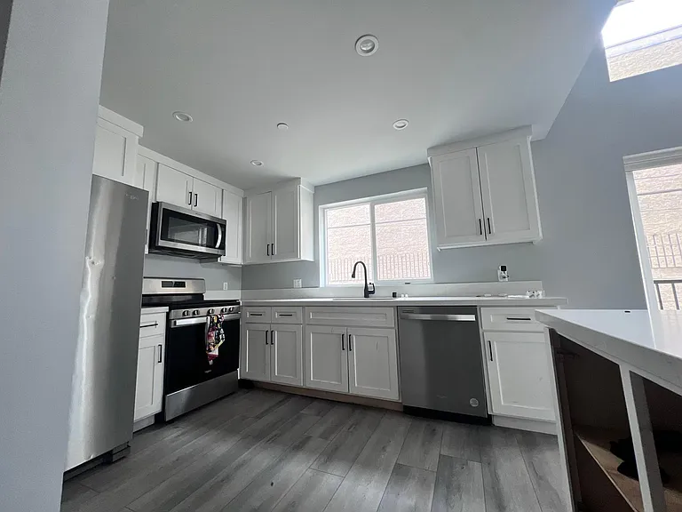 11344 Hatteras St #B12 — Photo 55