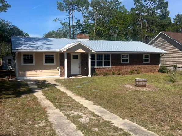 17 Burton Road, Southport, NC 28461