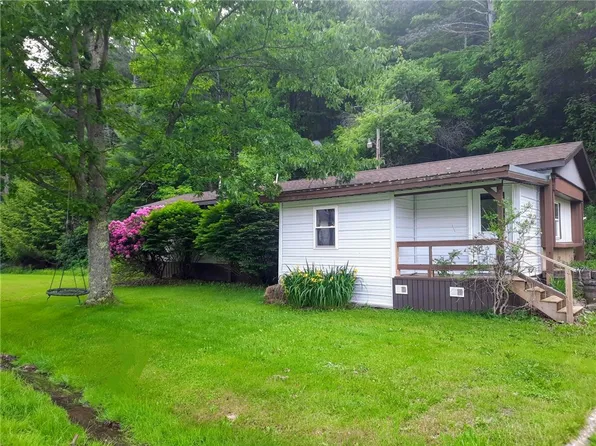 423 Fishing Creek Rd, Roulette, PA 16746