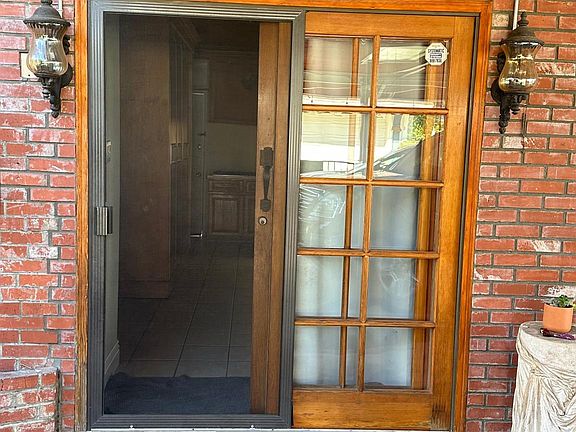 5th image of 9210 Sophia Ave