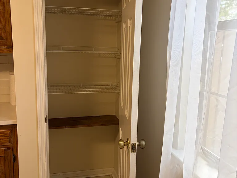 304 Brentwood Pointe #I — Photo 3