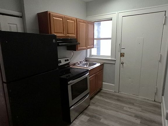 4th image of 704 Cordova Dr Floor 3