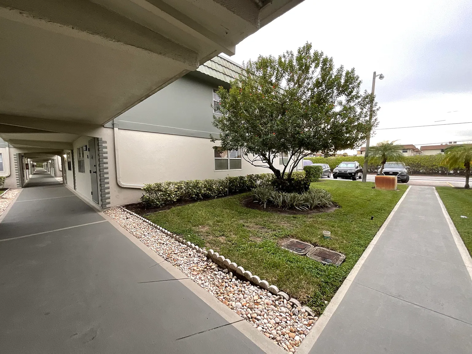 1 bed, 1.5 bath, 720 sqft, $1,350 — Photo 3