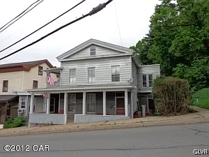9 E Main St photo 1