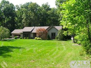 10262 Irish Rd, Goodrich, MI 48438