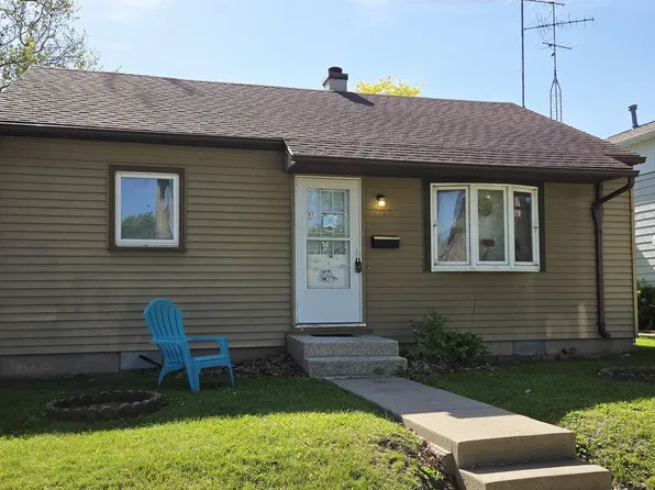 1729 S 10th St, Burlington, IA 52601
