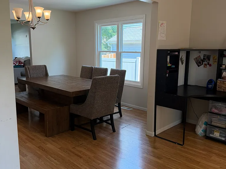 1036 Churchill Dr — Photo 7