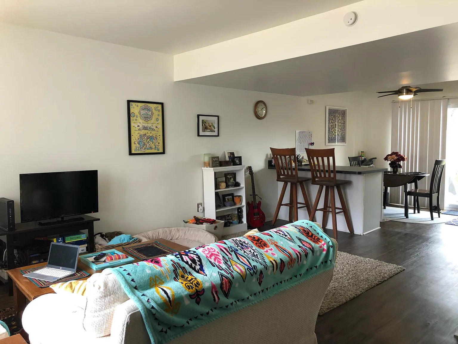 2 bed, 1.5 bath, 1092 sqft, $2,100 — Photo 3