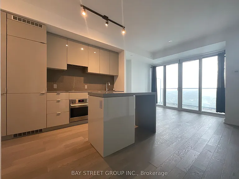 7 Grenville St #5213 — Photo 1