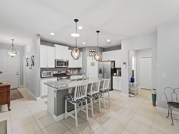 5th image of 1395 Riley Cir