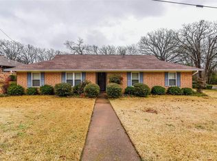 1320 S Lang Ave, Denison, TX 75020